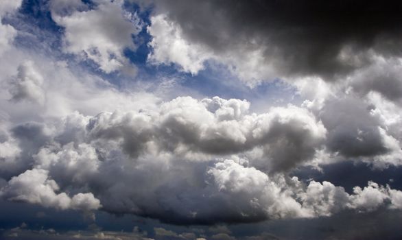 Huge clouds gather in the sky just before a storm