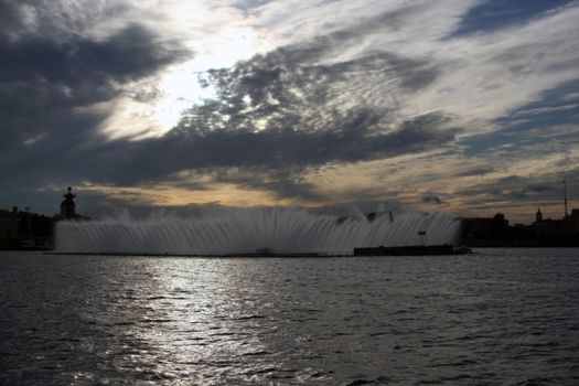 The main fountain at the Neva river in Saint Petersburg