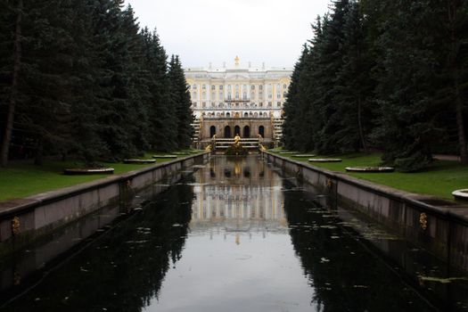 The main view to the Palace at Peterhof
