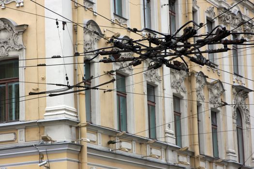 Overhead lines crossing of the tram system