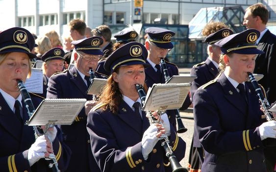 Norwegian nationalday. 17 may, Larvik 2005. ( Østre Halsen ungdomskorps. )