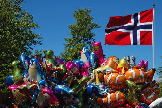 17 may. Norwegian nationalday. Bøkeskogen,Larvik 2007.
