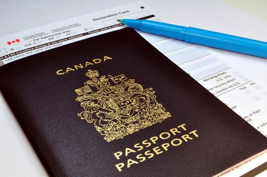 Travel: returning to Canada. Passport and Customs form.