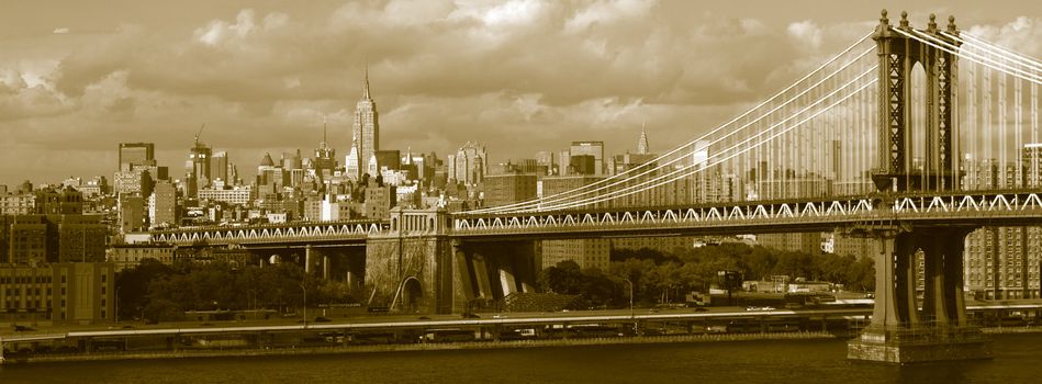 Beautiful bridges across to Manhattan