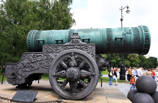  gun, tsar, carriage, kernel, trunk, calibre, diameter, barrel, big, bronze, pig, iron, moulding, figures, mills, ornament, inscriptions, weapon, patina