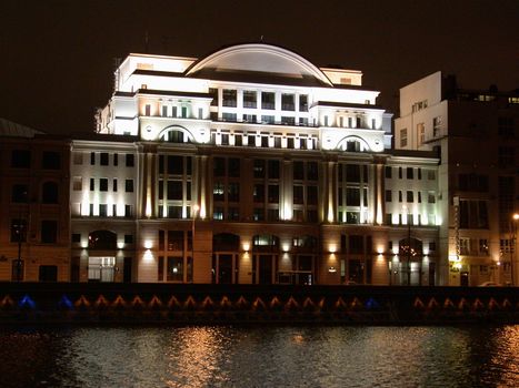 The night quay of the Moscow river