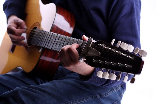 play music with the classic guitar