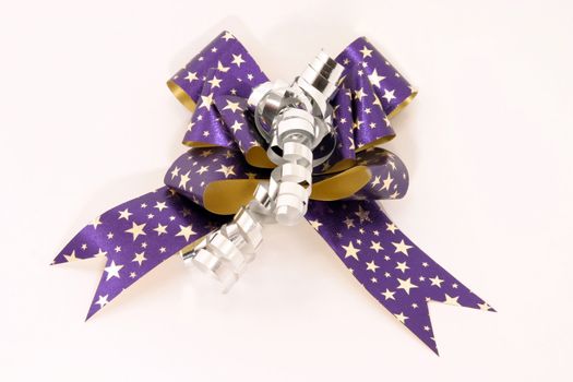 Seasonal bow isolated front view