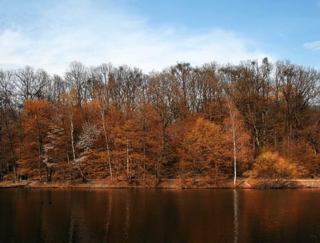 Quiet afternoon by the lake