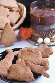 advent cakes with anise ant cinamon