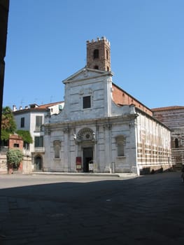 Lucca is a historycal town in Tuscany surrounded by city walls