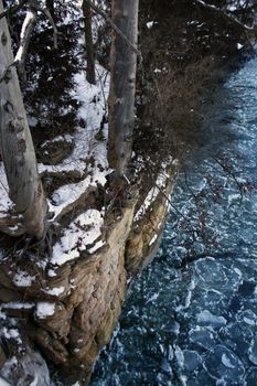 icy fox river in illinois
