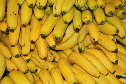 heap of bananas in yellow colors