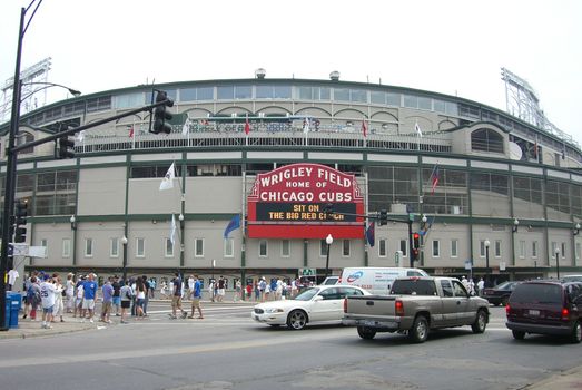 Famous facade and welcome sign of the Chicago Cubs
