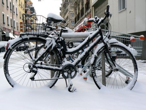 bicycle in winter