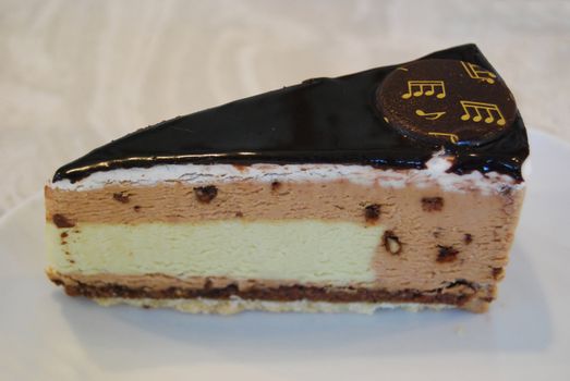 Mozart cake with choklate and pistage