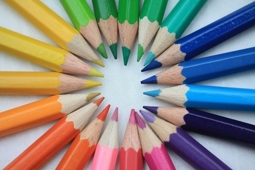 Brand new color pencils in basic colors, making a rainbow circle