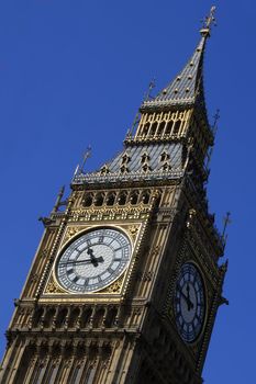 Big Ben in London England at 10:45am.
