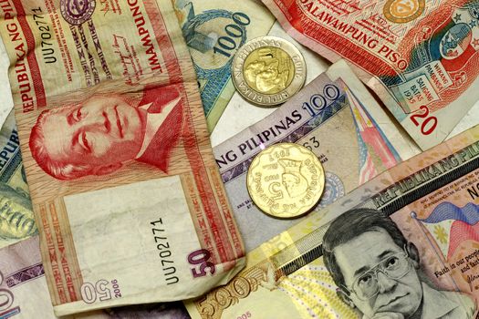 Philippine Peso denomination of 20,50,100,500 & 1000 with 5 & 10 peso coins
