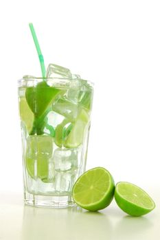 cocktail or lemonade with sliced lime fruit