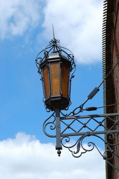 Decorative metal lamp