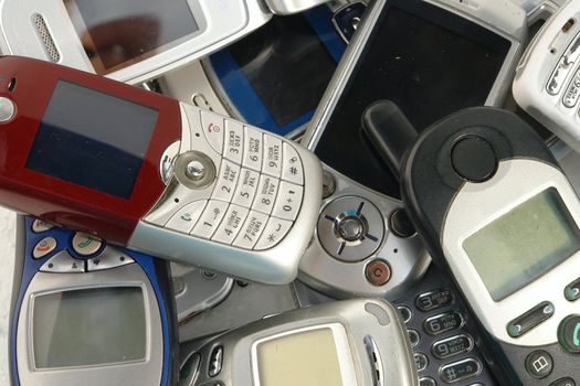 used old GSM Cell phones                                