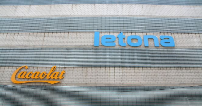 Cacaolat and Letona, spanish milk chocolate company name