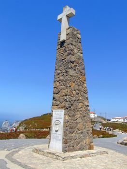 Cabo Da Roca, also called Focinho Da Roca (Roca Snout), is the most western point of continental Europe. It lies on the Atlantic coast of Lisboa district, about 40 km distant from Lisbon. Known to the Romans as Promontorium Magnum, the cape is a narrow granite cliff, forming the western end of the Sintra Mountains.