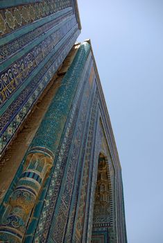 Mausoleum facade in Samarkand (vertical)