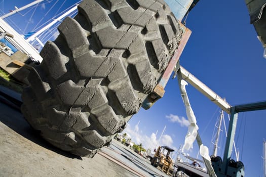 a wheel of big crane for max boats