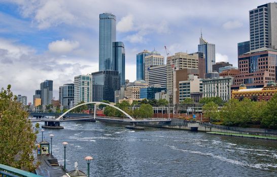 yarra river in the city of  melbourne