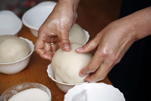 Preparation of the Korean bread from a rice flour