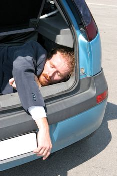 Dead man in car boot