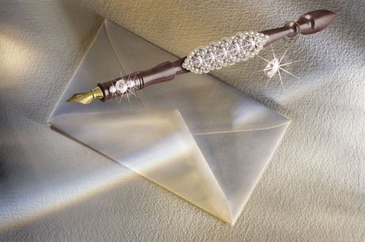 Here you can see a nice envelope and and a dimond pen
