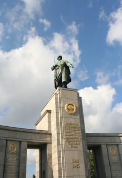 Berlin: Soviet liberation monument in the Tiergarten