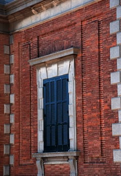 photos of architectural details in the city