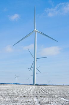 Indiana Wind Turbines all in a row 2