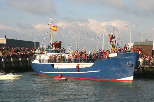 Santa Claus arrives in Holland by boat