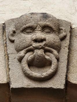 Architectural detail - Gothic arch key - corner stone - in gauged arch