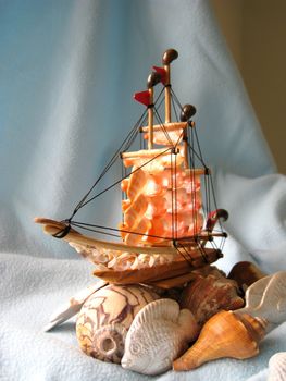 a handy craft ship made by variety shell