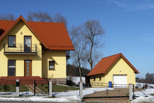 Detached house with garage in the sky      