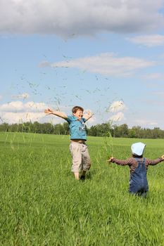 girl, boy, youth, play, spring, grass, joy, gladness, merriment, relaxation, leave, nature, summer, field 