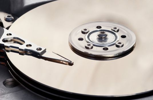 Detail of the read head and hard disk