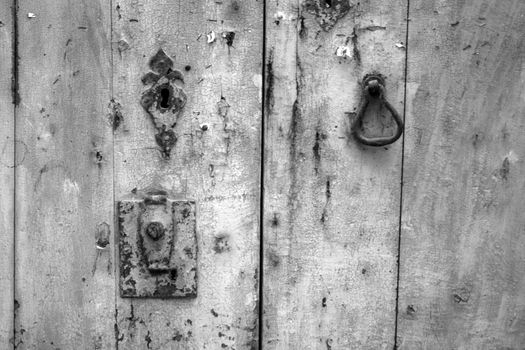 old door with detail 