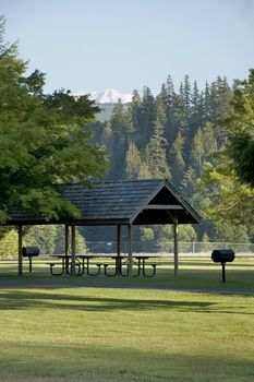 A picnic shelter in the park at Mud Mountain Dam near Mount Rainier in the state of Washington, USA.