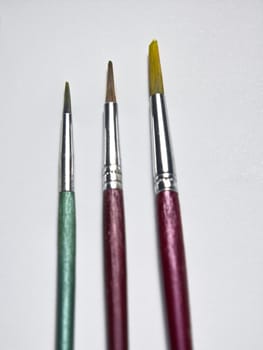 close up of the three different size of brushes