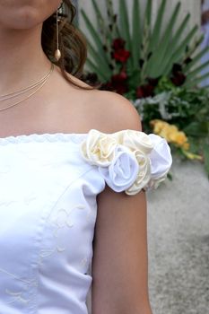 details an bride in wedding dress