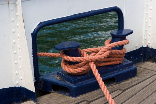 The ships board with the cord