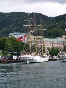 ship in Bergen bryggen