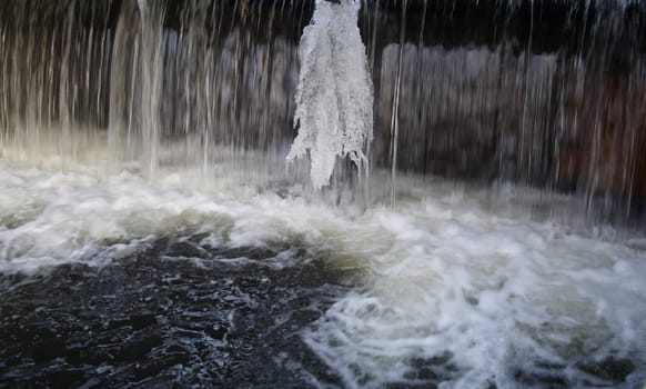 Frozen cascade